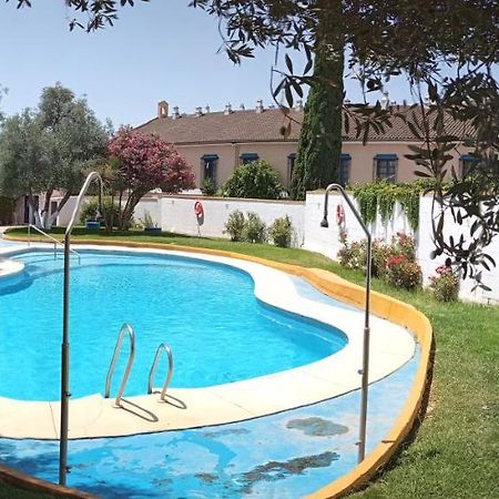 Sevilla Brisas Vip One Valencina De La Concepcion Luaran gambar