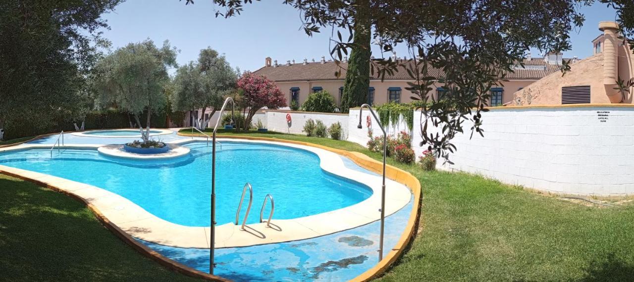Sevilla Brisas Vip One Valencina De La Concepcion Luaran gambar